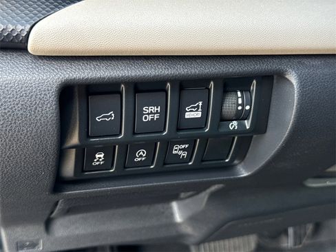Used 2024 Subaru Forester Limited image 27