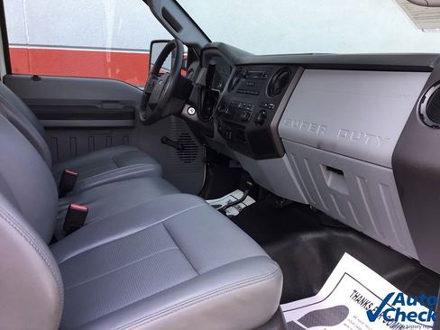 Used 2015 Ford F250 XL w/ Snow Plow Prep Package image 26