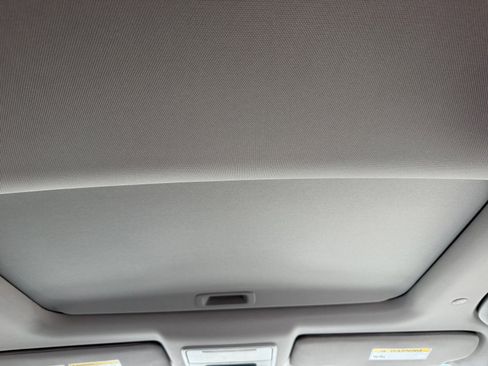 Used 2024 Honda CR-V EX-L image 32