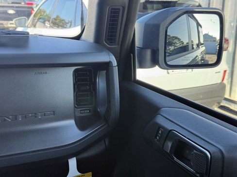 New 2025 Ford Bronco Badlands image 35