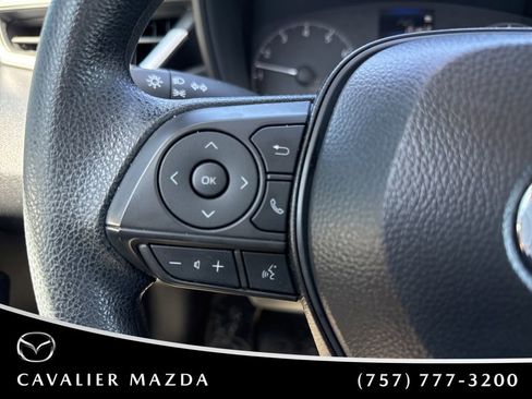 Used 2025 Toyota Corolla LE image 10