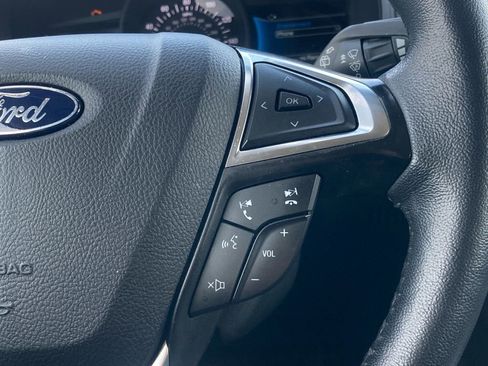 Used 2024 Ford Edge Titanium image 19