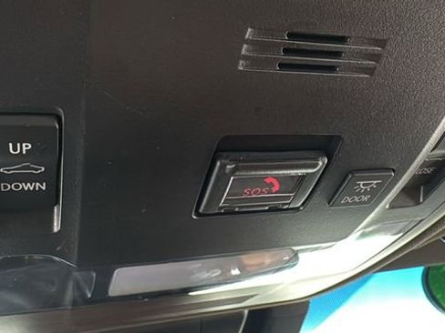 Used 2021 Lexus ES 300h w/ Premium Package image 30