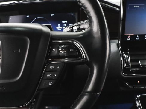 Used 2023 Lincoln Navigator L Reserve image 33
