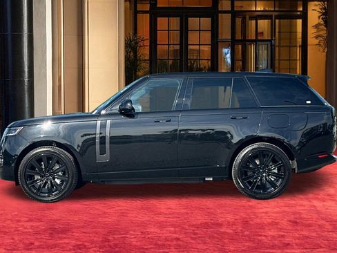 New 2026 Land Rover Range Rover SE AWD/4WD image 2