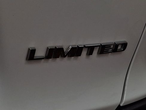 Used 2022 Jeep Cherokee Limited w/ Elite Package image 26