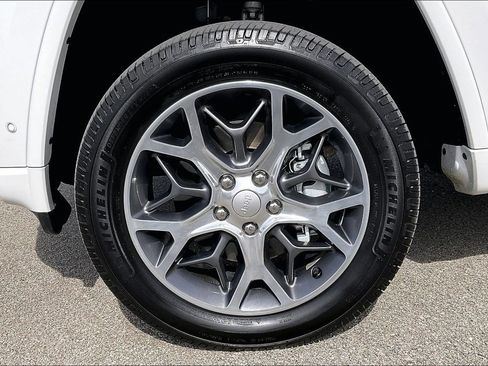 Used 2021 Jeep Grand Cherokee Overland image 8