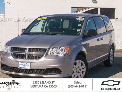 Used 2018 Dodge Grand Caravan SE w/ UConnect Hands-Free Group image 1