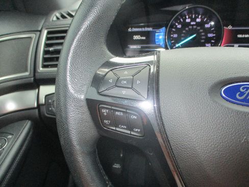 Used 2018 Ford Explorer XLT w/ Equipment Group 202A image 11