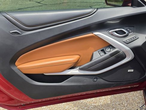 Used 2018 Chevrolet Camaro SS RWD image 16