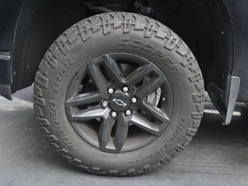 Used 2021 Chevrolet Silverado 1500 LT Trail Boss w/ Convenience Package II AWD/4WD image 15