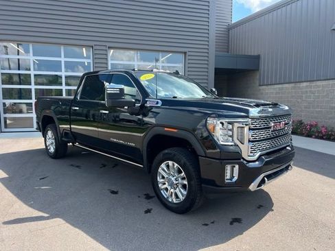 Used 2022 GMC Sierra 3500 Denali w/ Denali Ultimate Package AWD/4WD image 3