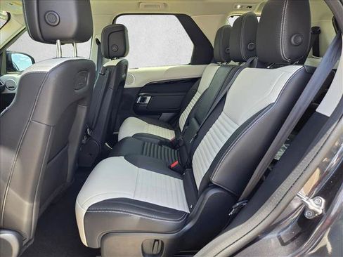 Used 2026 Land Rover Discovery S AWD/4WD image 20