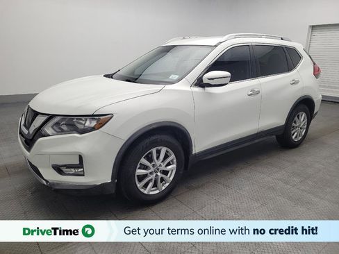 Used 2017 Nissan Rogue SV image 1