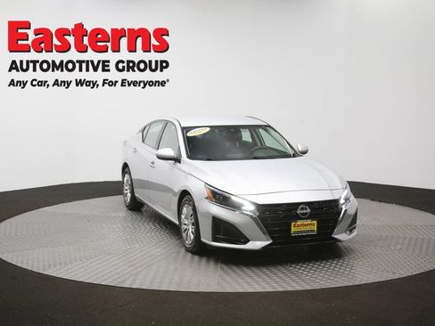 Used 2023 Nissan Altima 2.5 S FWD image 49