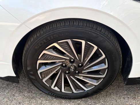 Used 2025 Hyundai Sonata SEL FWD image 30
