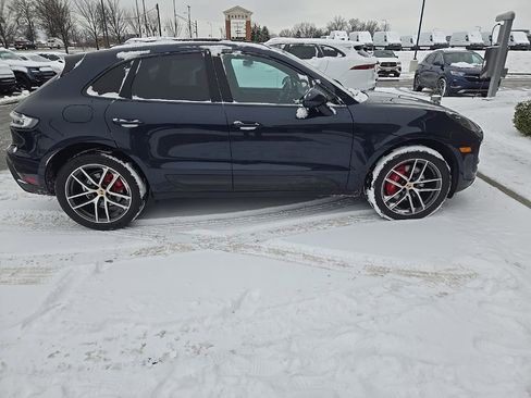 Used 2023 Porsche Macan S w/ Sport Chrono Package image 4