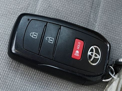 Used 2025 Toyota Tacoma SR image 21