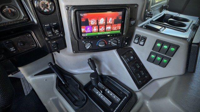 Used 2003 HUMMER H1 4-Door Wagon AWD/4WD image 10