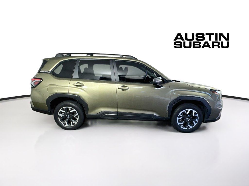 Used 2025 Subaru Forester Premium w/ Convenience Package #1 AWD/4WD image 8