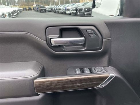 Used 2022 Chevrolet Silverado 1500 RST image 11
