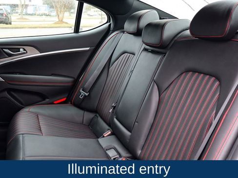 Used 2025 Genesis G70 2.5T w/ Sport Prestige Package image 12