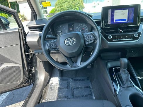 Used 2024 Toyota Corolla LE FWD image 13