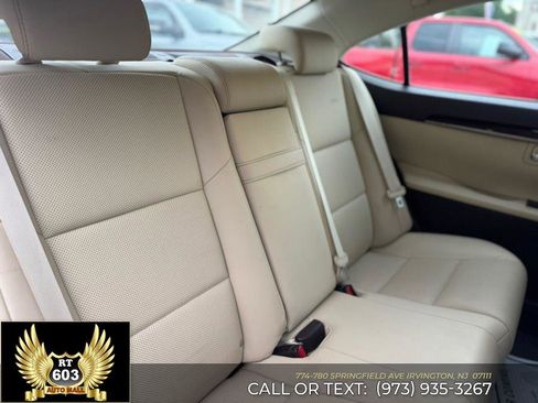 Used 2017 Lexus ES 350 w/ Navigation System Package FWD image 9