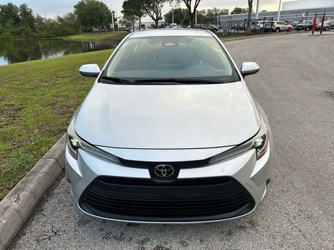 Used 2023 Toyota Corolla LE FWD image 9