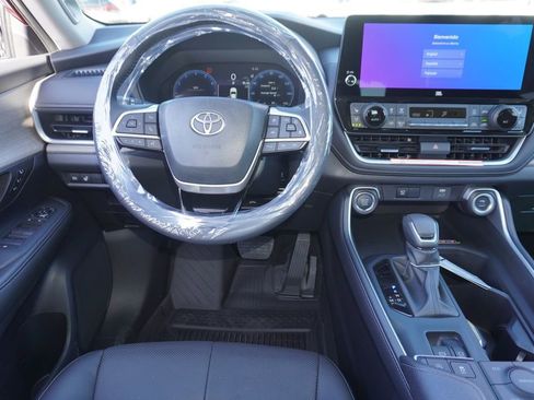 New 2026 Toyota Grand Highlander AWD image 12