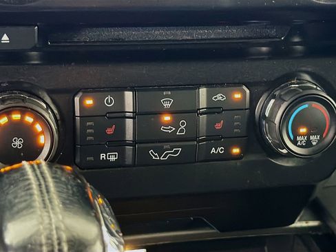 Used 2016 Ford F150 XLT w/ Equipment Group 302A Luxury AWD/4WD image 23
