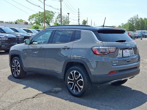 Used 2023 Jeep Compass Limited AWD/4WD image 5