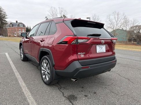 Used 2023 Toyota RAV4 XLE Premium image 6