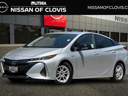 Used 2022 Toyota Prius Prime LE FWD image 1