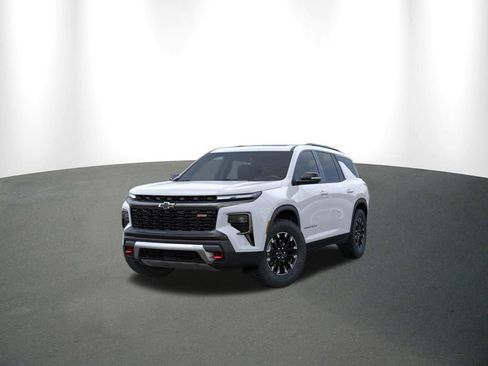 New 2026 Chevrolet Traverse Z71 w/ Driver Confidence Package image 12