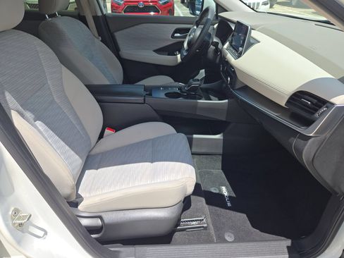 Used 2023 Nissan Rogue SV FWD image 27