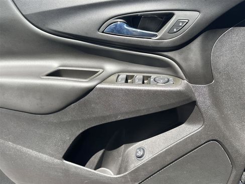 Used 2024 Chevrolet Equinox LT AWD/4WD image 24