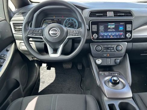 Used 2024 Nissan Leaf S image 12
