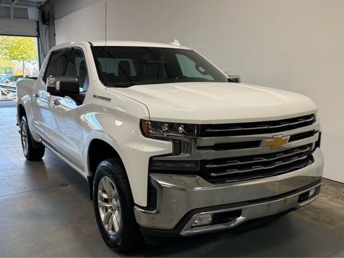 Used 2019 Chevrolet Silverado 1500 LTZ w/ Max Trailering Package AWD/4WD image 5