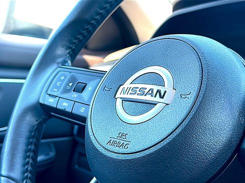 Used 2021 Nissan Rogue SV w/ Premium Package FWD image 31