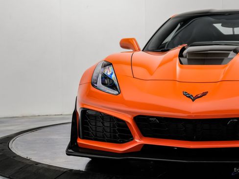 Used 2019 Chevrolet Corvette ZR1 RWD image 38