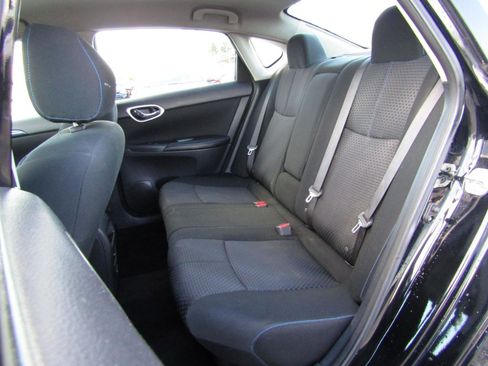 Used 2019 Nissan Sentra SR image 17