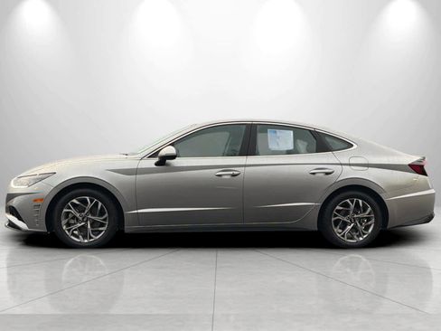 Used 2021 Hyundai Sonata SEL w/ Preferred Accessory Package image 5