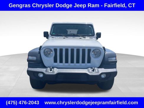 Used 2022 Jeep Wrangler Unlimited Sport AWD/4WD image 2