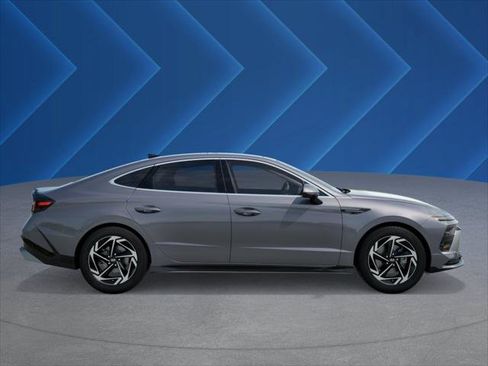 New 2025 Hyundai Sonata SEL image 7