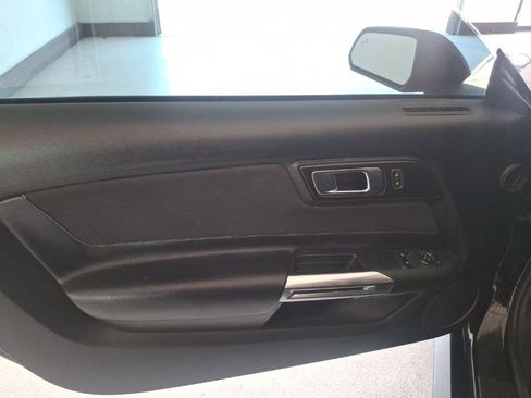 Used 2022 Ford Mustang Coupe RWD image 13