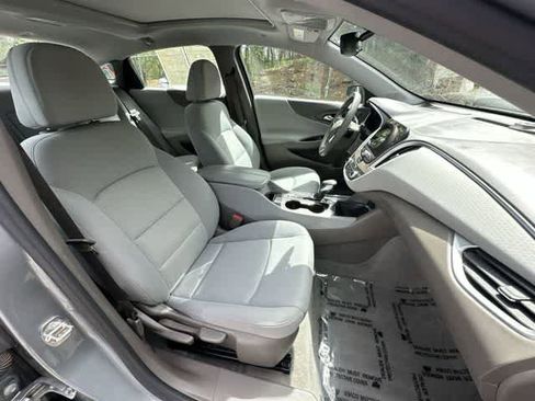 Used 2023 Chevrolet Malibu LT FWD image 23