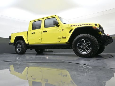 Used 2024 Jeep Gladiator Mojave image 20