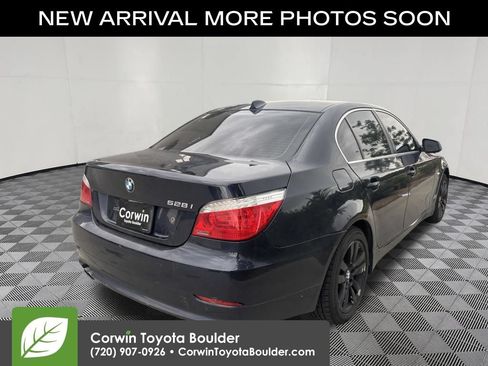 Used 2010 BMW 528i xDrive Sedan AWD/4WD image 8
