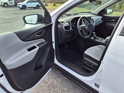 Used 2024 Chevrolet Equinox LS w/ LS Convenience Package FWD image 54